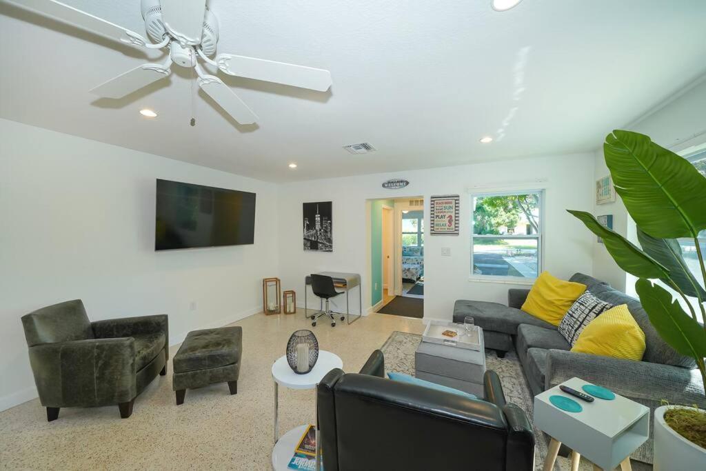 Apartmán Modern, Fresh - Only 3 Miles To The Beach! Sarasota Exteriér fotografie